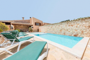 Finca Ses Oliveres by Mallorca House Rent